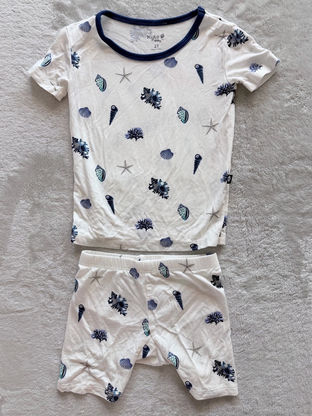 Kyte Baby Bamboo Pajama Set | 2T | Seashell & Ocean Print | EUC
